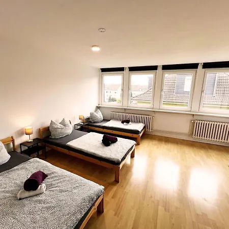 Апартаменты Homes Of Ruhr - Monteurwohnung Huette